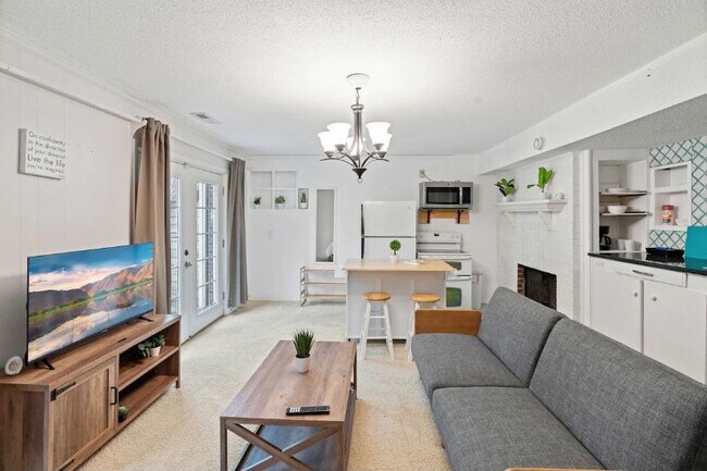 Room in Duplex on Dixon Dr