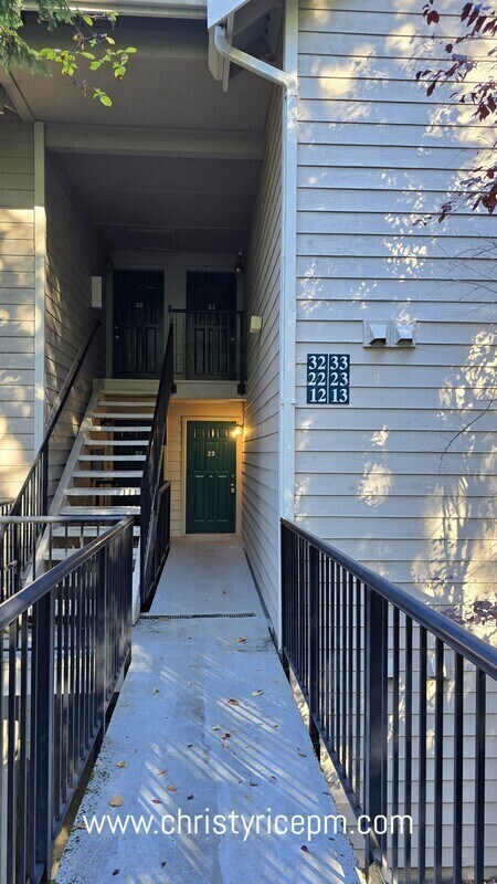 Photo - 12515 NE 116th St Unit #B23