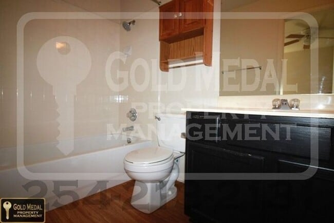 Photo - 2806 Cantabrian Dr