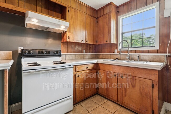 218 Lovelace Rd