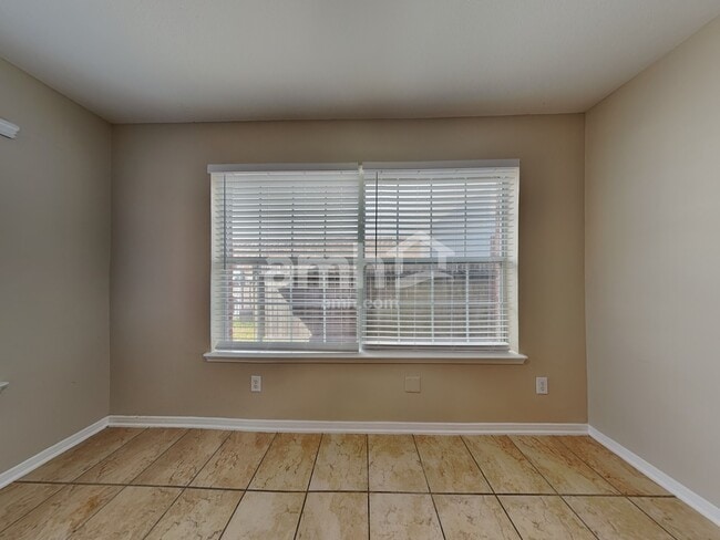 Photo - 439 Pinewood Ridge Dr