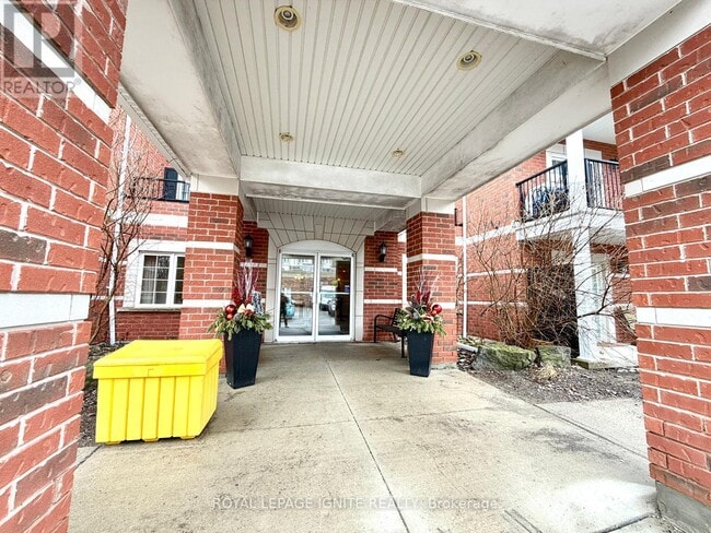 Photo - 61 Clarington Blvd Unité 117