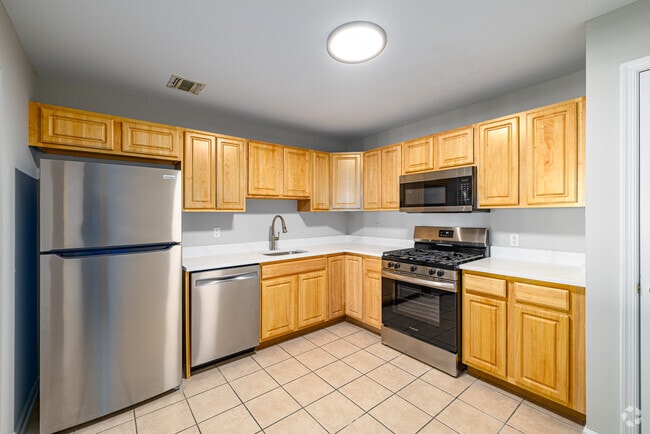2BR, 2BA - 1,500SF - Kitchen