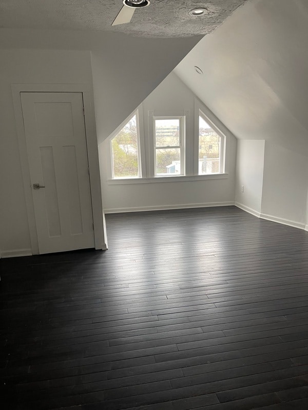 Photo - 2832 Stanton Ave Unidad 3