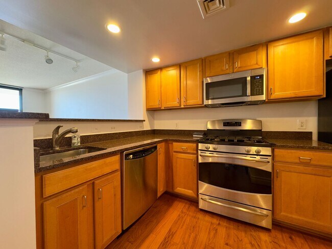 Photo - Charming 1 Bedroom/1 Bathroom Apartment Unit with In-Unit Laundry in Downtown Baltimore, MD! Unit 2306