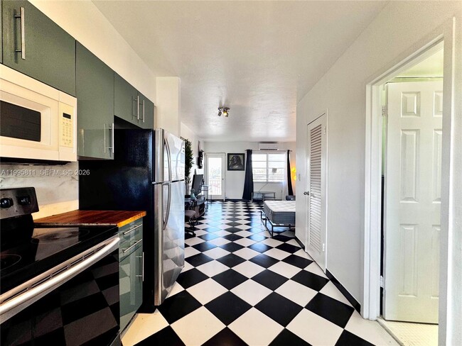 Photo - 851 Meridian Ave Unidad 53