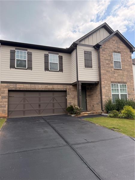 215 Foxhill Dr