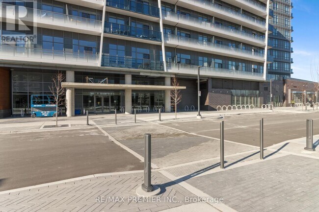 Photo - 30 Upper Mall Wy Unit 909