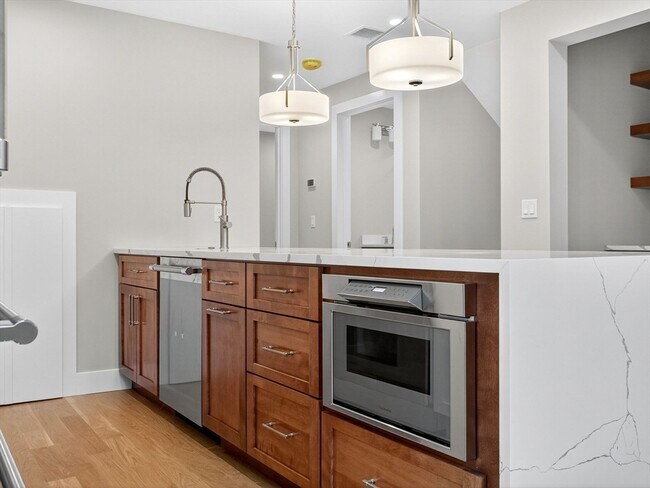 Photo - 551 E 7th St Unidad 1