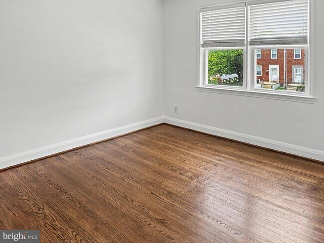Photo - 211 Cherrydell Rd