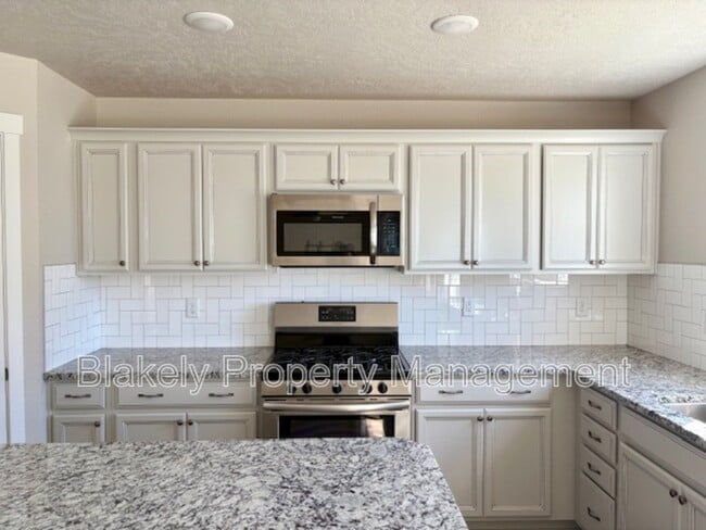 Photo - 645 SW Inby St