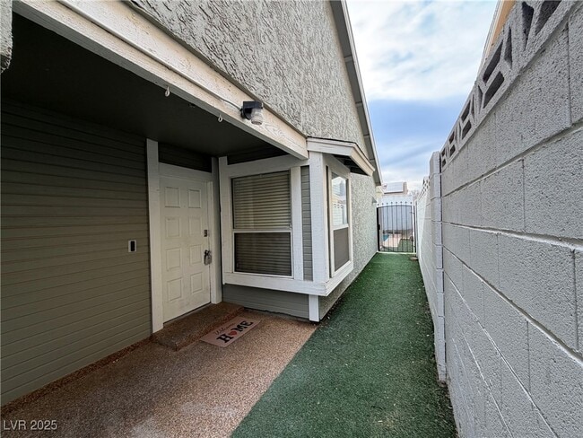 Photo - 516 Inness Ave House