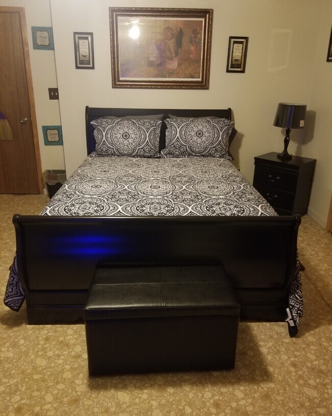 Lower bedroom - 427 20th Ave S Unit B