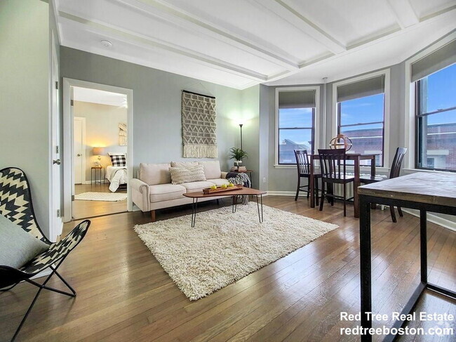 Building Photo - 26 Commonwealth Terrace Unit U14 Rental