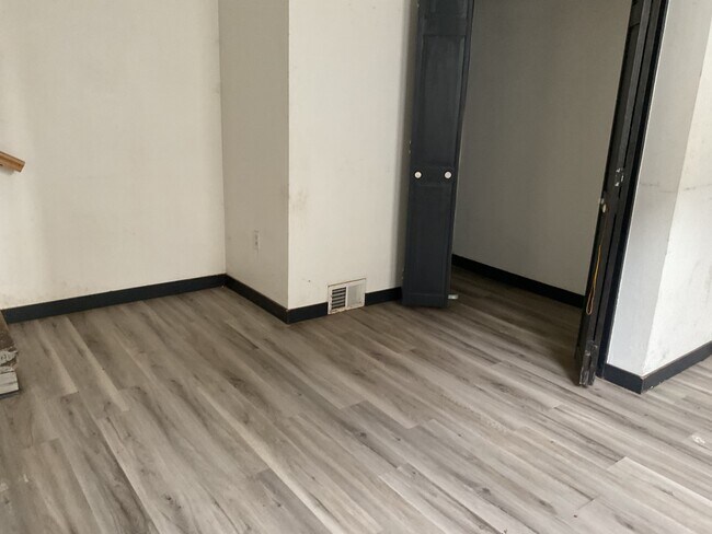 Photo - 3002 Garbett St