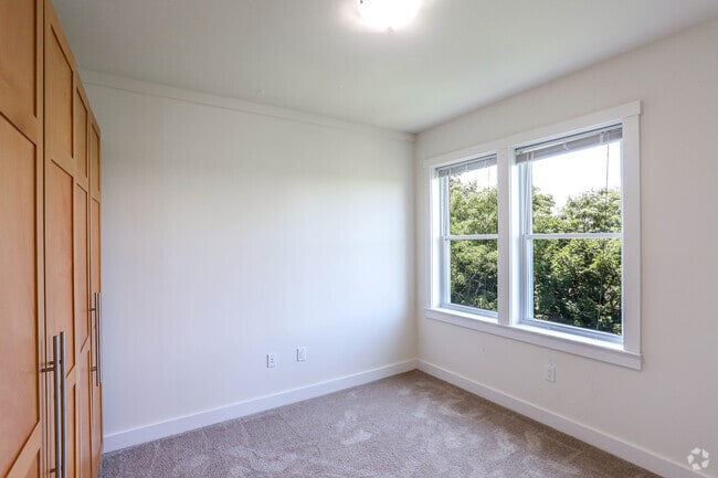 Park 87 - 3BR, 2BA - 1175SF - Third Bedroom