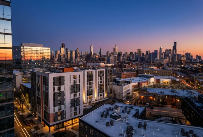 Building Photo - Post Chicago