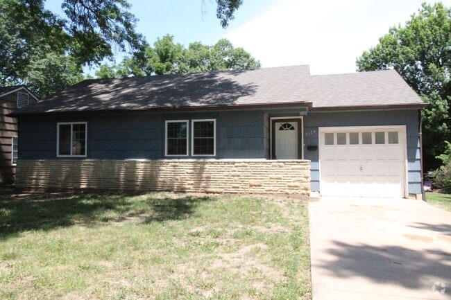 Building Photo - 2 Bedroom 1 Bath Near KU Med Rental