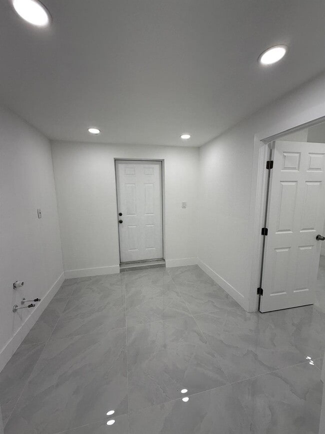 Photo - 4400 SW 36th St