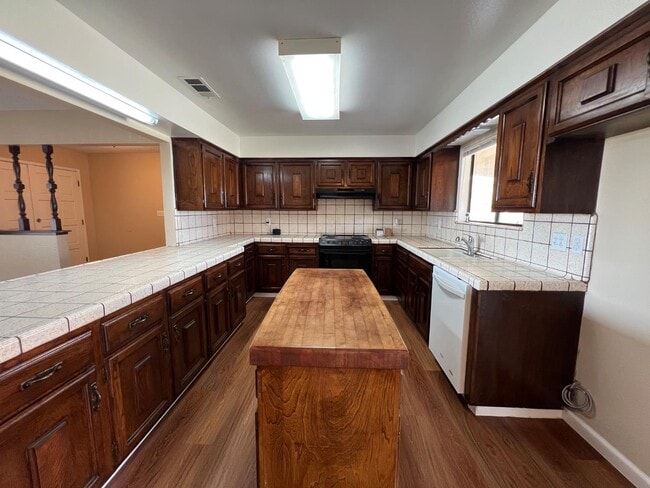 Photo - 7828 S Del Rey Ave