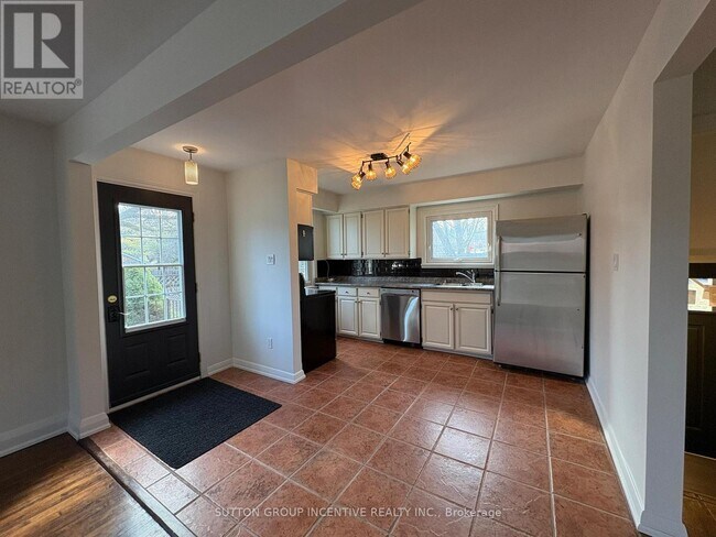 Photo - 20 Bayview Dr