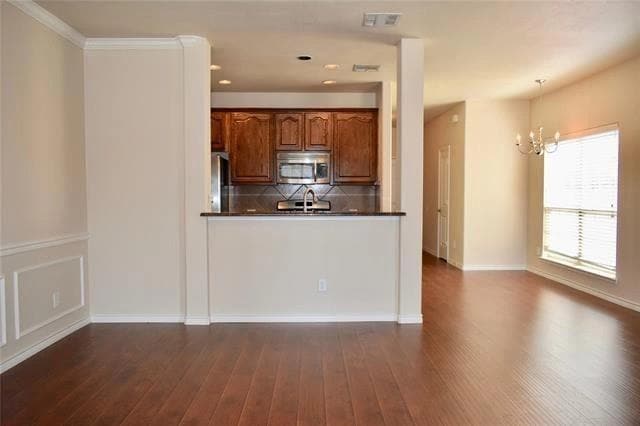 Photo - 5924 Round Up Ln