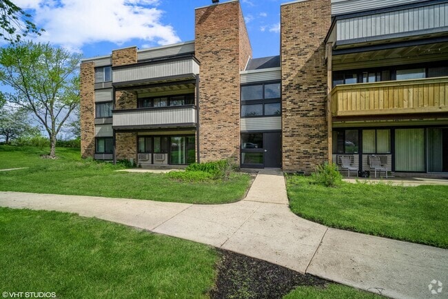 Building Photo - 1806 Hemlock Pl Unit 206 Rental