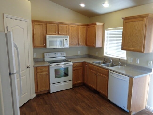 Photo - 2022 Juniper Dr