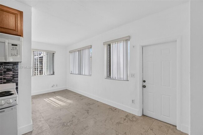 Photo - 3205 NW 3rd St