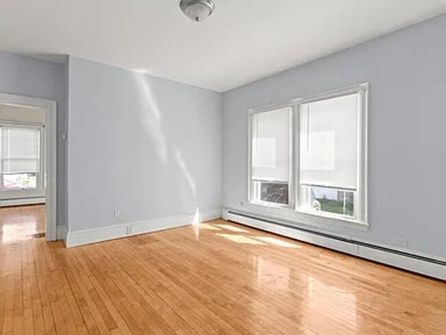 Building Photo - 84 Gage St Unit 1 Rental