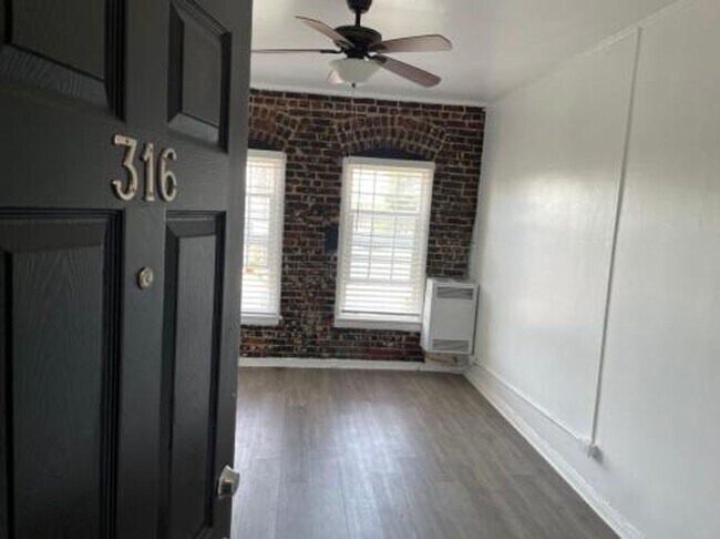 Photo - Toberman Apts.