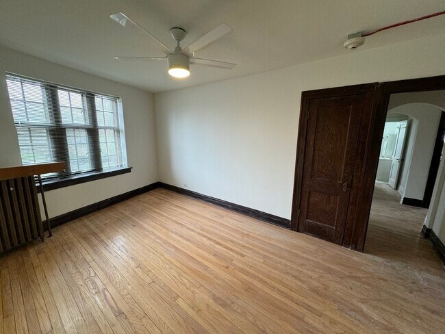 Photo - 28W573 Stafford Pl Unit 5