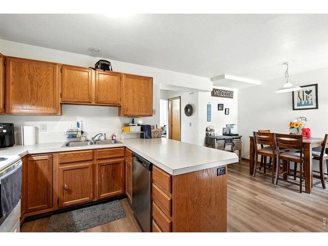 Photo - 2122 3rd St SW