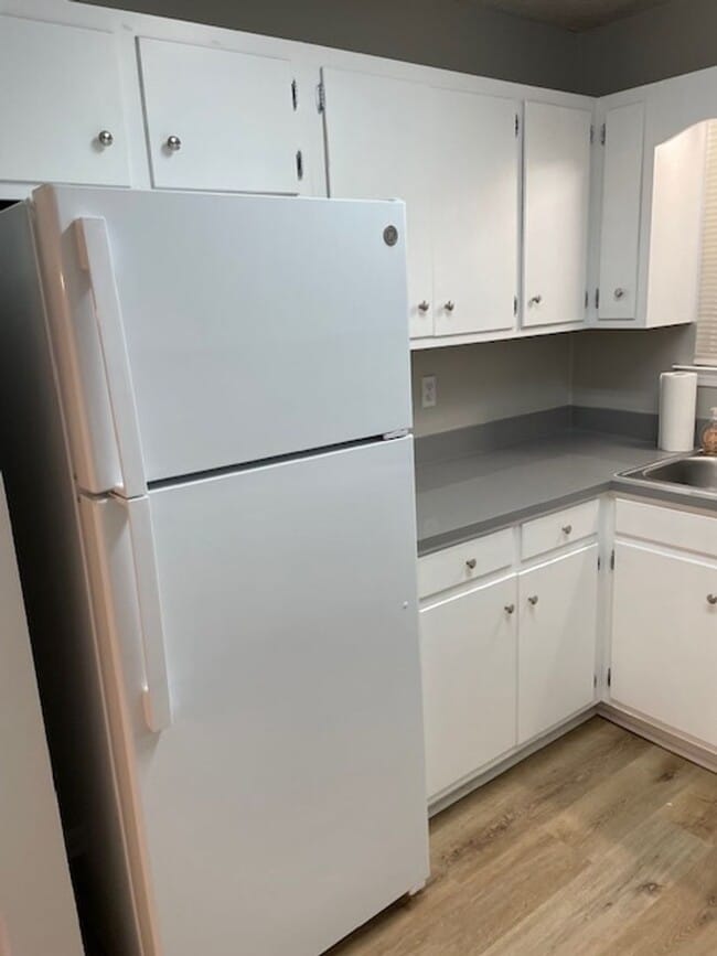 Photo - H&amp;H Properties of Floyd Unidad 313A Chateau Dr