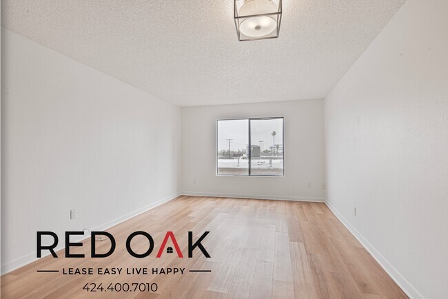 Photo - 11817 Victory Blvd Condo Unit 212