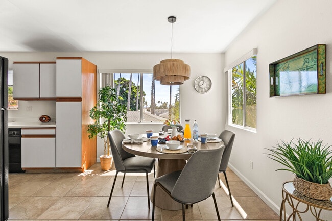 Photo - 1030 Opal St Unidad B