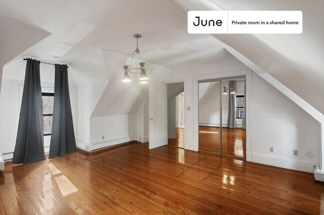 Photo - Room in Shared 6 bed/2 bath home Unit 3E