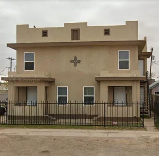 Building Photo - 110 W Alameda St Rental