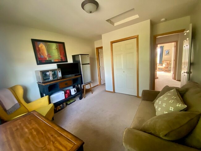 Photo - 902 Golden Pheasant Dr