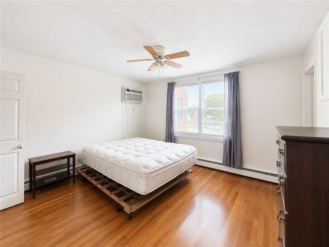 Photo - 264 Atwells Ave