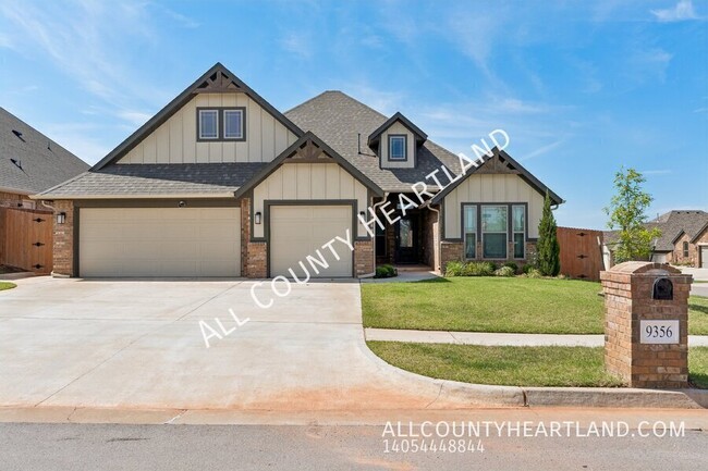 Building Photo - 9356 SW 43rd St