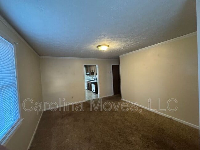 Photo - 115 Wardview Ave Unit A