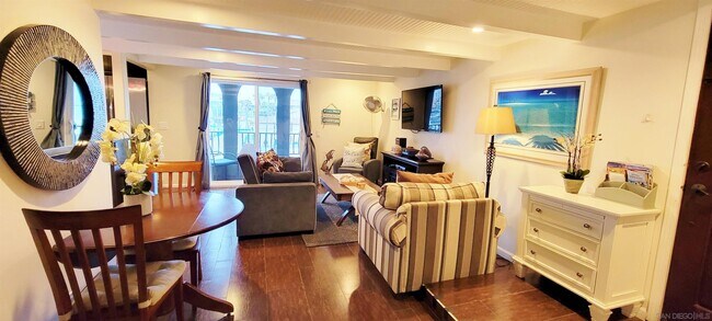 Photo - 3205 Ocean Front Walk Unidad 2