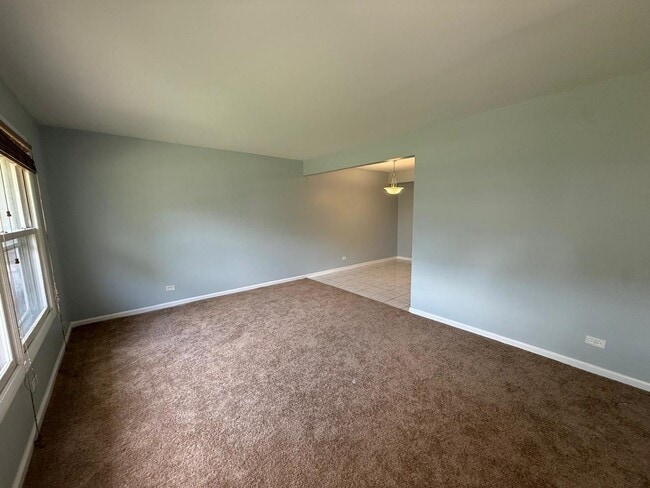 Photo - 1305 Kingsbury Dr