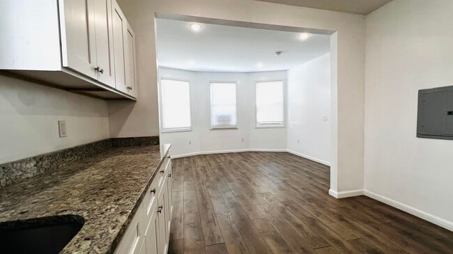 Photo - 473 Grove St Unit 1