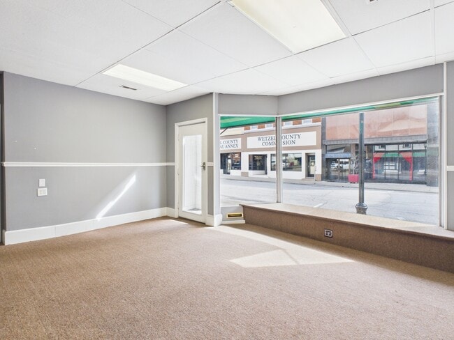 Photo - 248 Main St Unidad -