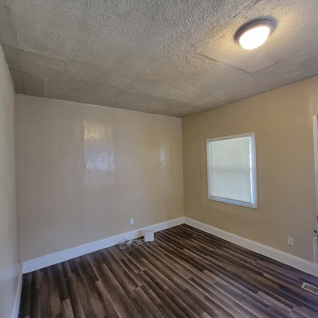 Photo - 3 Bedroom on a quiet street