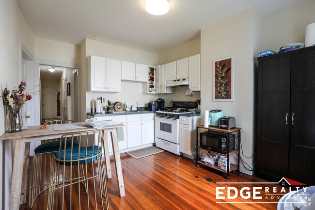 Building Photo - 6 Menlo St Unit 1 Rental