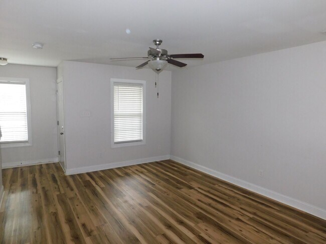 Photo - Month to Month Lease