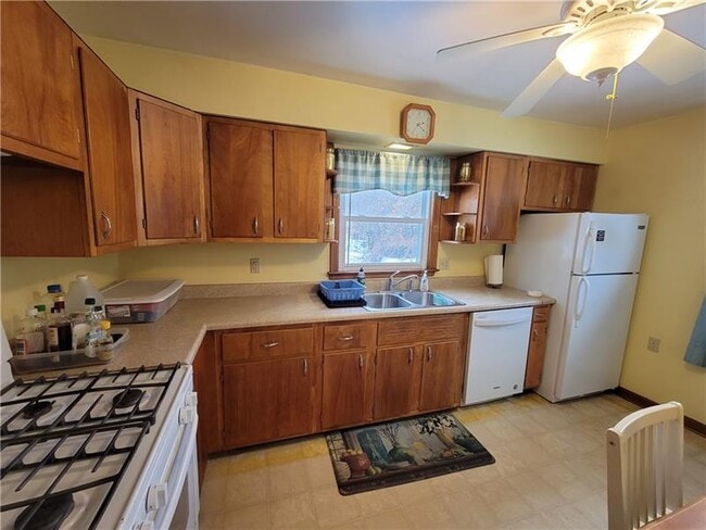 Photo - 302 South Dr